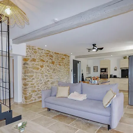 4 Bedroom Gorgeous In Holiday home