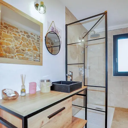 Holiday home 4 Bedroom Gorgeous In *