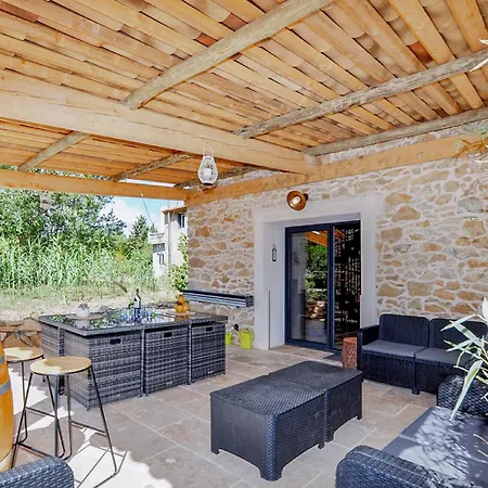 4 Bedroom Gorgeous In Holiday home