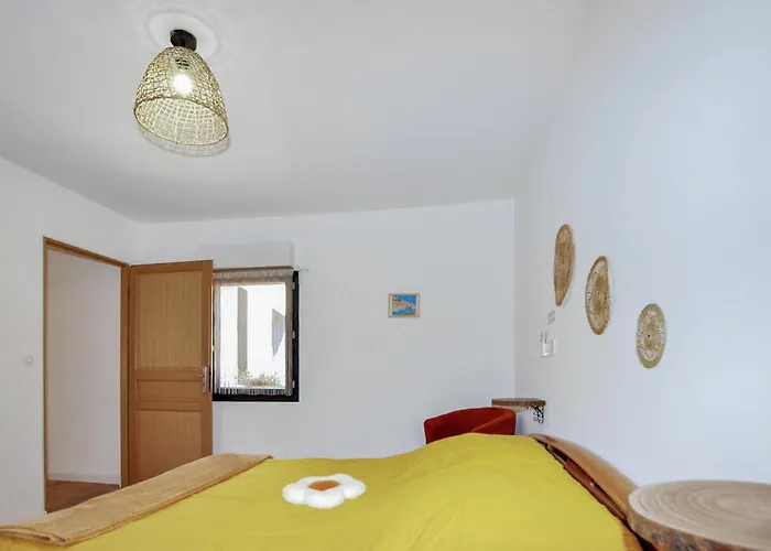 4 Bedroom Gorgeous In Tournissan