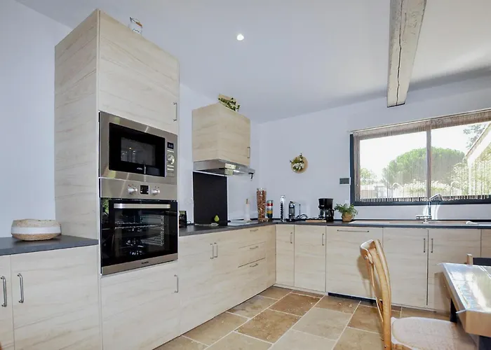 4 Bedroom Gorgeous In Tournissan
