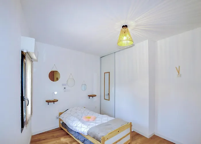 4 Bedroom Gorgeous In * Tournissan